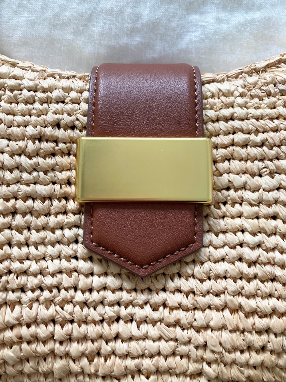 NWT J. Crew Berkeley Buckle Shoulder Bag in Handknotted Straw - Picture 3 of 9